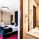Bed & Breakfast Dworek Pod Giewontem - Jacuzzi & Sauna Kościelisko