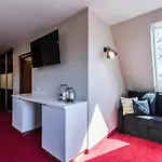 Bed & Breakfast Dworek Pod Giewontem - Jacuzzi & Sauna 4*