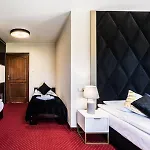 Bed & Breakfast Dworek Pod Giewontem - Jacuzzi & Sauna