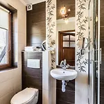 Dworek Pod Giewontem - Jacuzzi & Sauna 4*