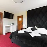 Dworek Pod Giewontem - Jacuzzi & Sauna Bed & Breakfast