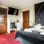 Bed & Breakfast Dworek Pod Giewontem - Jacuzzi & Sauna