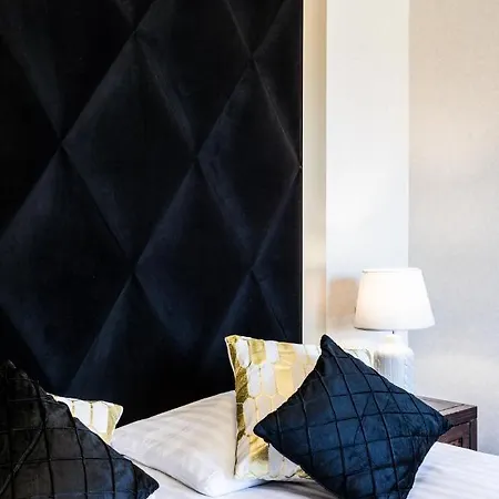 ベッド・アンド・ブレックファスト Dworek Pod Giewontem - Jacuzzi & Sauna 4*