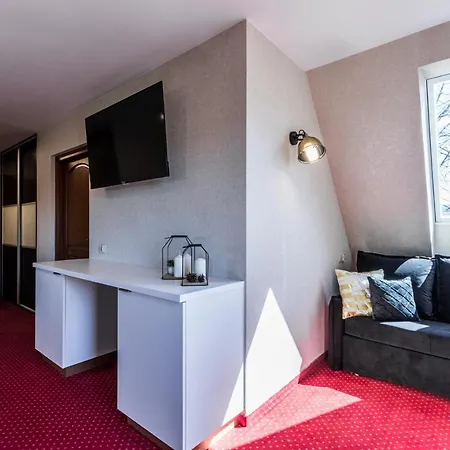 ベッド・アンド・ブレックファスト Dworek Pod Giewontem - Jacuzzi & Sauna 4*