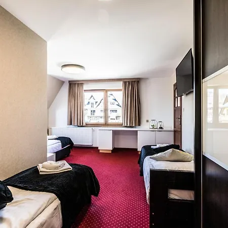 Dworek Pod Giewontem - Jacuzzi & Sauna Bed & Breakfast 4*