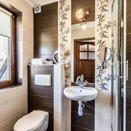 Dworek Pod Giewontem - Jacuzzi & Sauna 4*