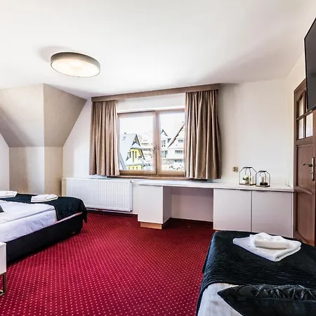 Dworek Pod Giewontem - Jacuzzi & Sauna ベッド・アンド・ブレックファスト コシチェリスコ