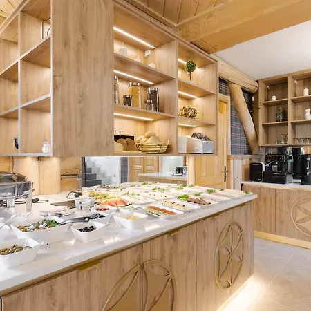 Dworek Pod Giewontem - Jacuzzi & Sauna 4* コシチェリスコ