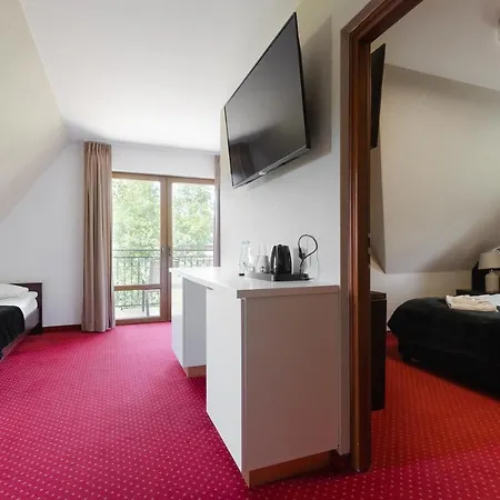 Dworek Pod Giewontem - Jacuzzi & Sauna Bed & Breakfast 4*
