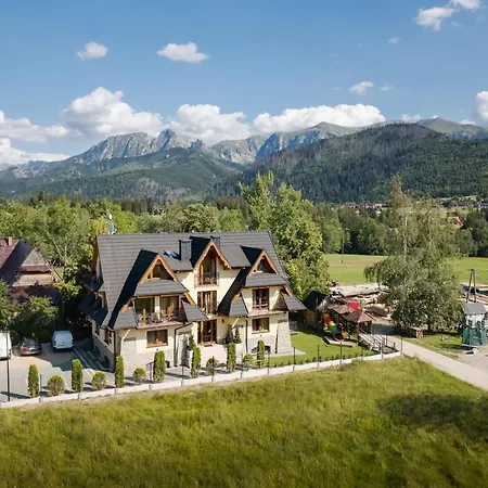 Dworek Pod Giewontem - Jacuzzi & Sauna Bed & Breakfast 4*