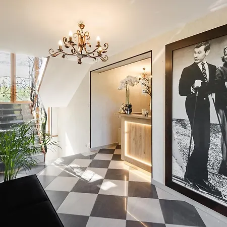 Dworek Pod Giewontem - Jacuzzi & Sauna ベッド・アンド・ブレックファスト コシチェリスコ