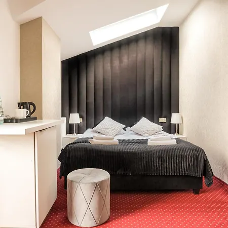 Dworek Pod Giewontem - Jacuzzi & Sauna Bed and Breakfast