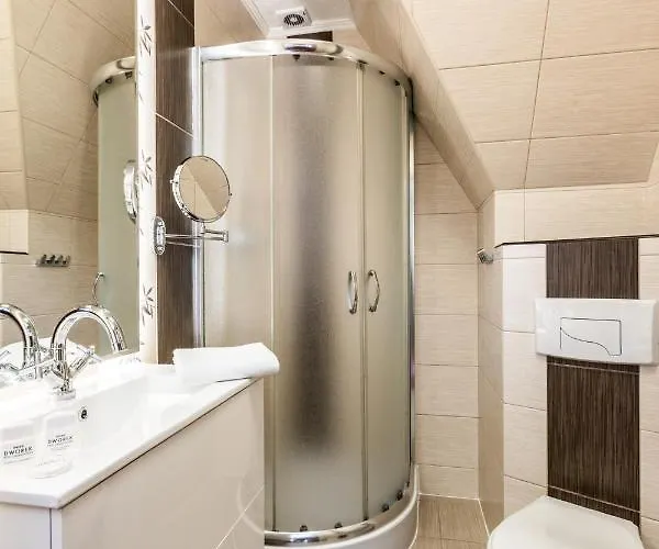 Dworek Pod Giewontem - Jacuzzi & Sauna Frühstückspension 4*