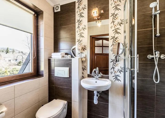 Dworek Pod Giewontem - Jacuzzi & Sauna 4*