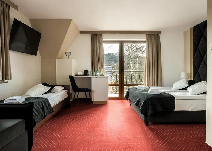 Frühstückspension Dworek Pod Giewontem - Jacuzzi & Sauna 4*